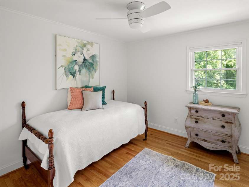 124 New Rockwood Road, Arden, NC 28704.  MLS# CAR4260829, YatesRealty ID 30638. 