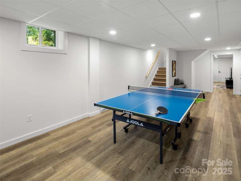 124 New Rockwood Road, Arden, NC 28704.  MLS# CAR4260829, YatesRealty ID 30638. 