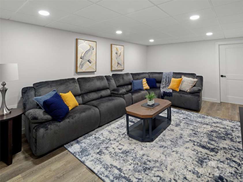 124 New Rockwood Road, Arden, NC 28704.  MLS# CAR4260829, YatesRealty ID 30638. 