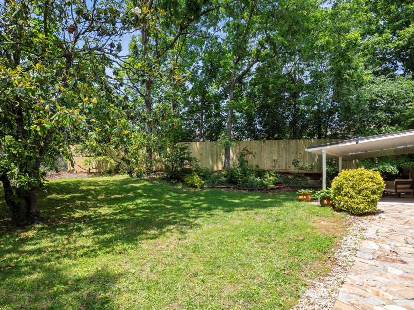 124 New Rockwood Road, Arden, NC 28704.  MLS# CAR4260829, YatesRealty ID 30638. 