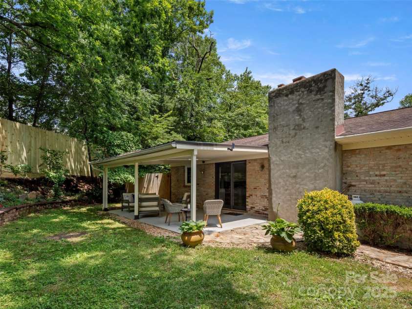 124 New Rockwood Road, Arden, NC 28704.  MLS# CAR4260829, YatesRealty ID 30638. 