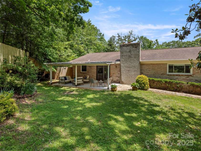 124 New Rockwood Road, Arden, NC 28704.  MLS# CAR4260829, YatesRealty ID 30638. 