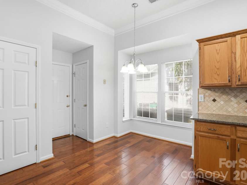5519 Haybridge Road, Charlotte, NC 28269.  MLS# CAR4363610, YatesRealty ID 30638. Kitchen