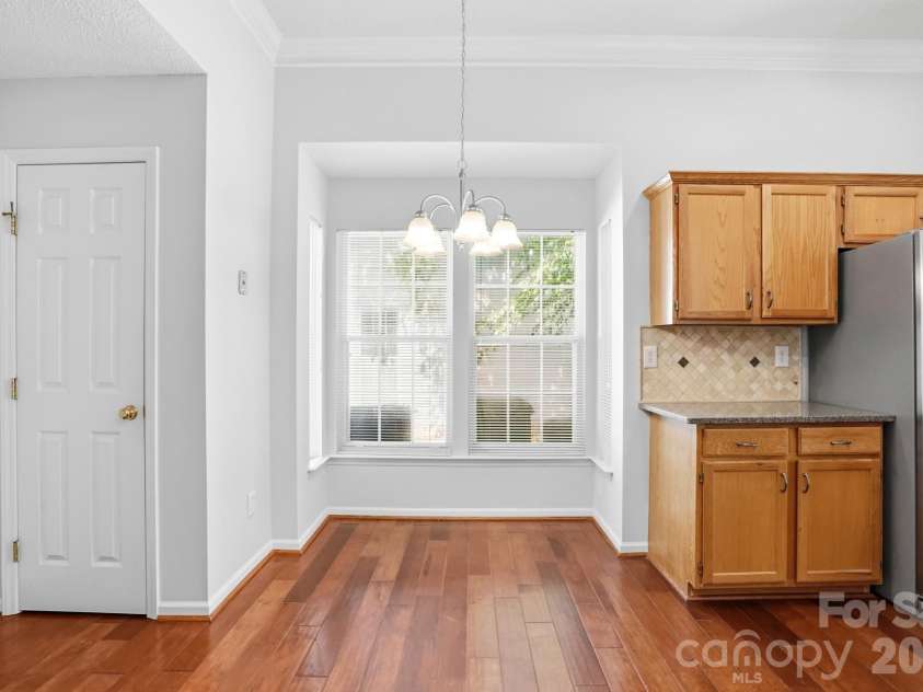 5519 Haybridge Road, Charlotte, NC 28269.  MLS# CAR4363610, YatesRealty ID 30638. Kitchen