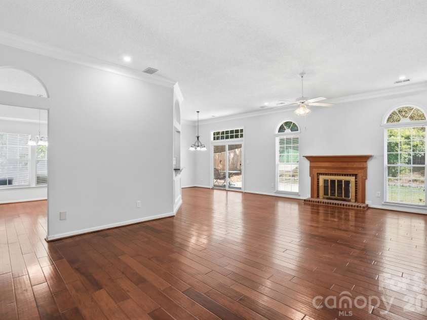 5519 Haybridge Road, Charlotte, NC 28269.  MLS# CAR4363610, YatesRealty ID 30638. Living Room