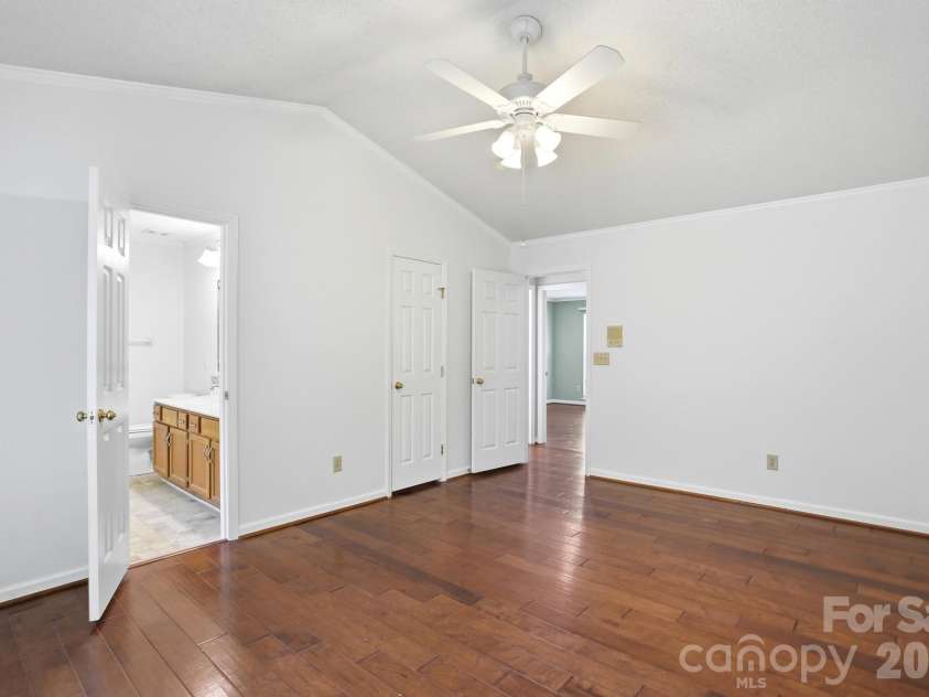 5519 Haybridge Road, Charlotte, NC 28269.  MLS# CAR4363610, YatesRealty ID 30638. Master Bedroom