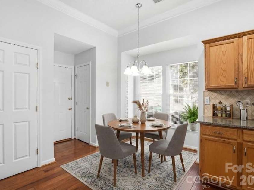 5519 Haybridge Road, Charlotte, NC 28269.  MLS# CAR4363610, YatesRealty ID 30638. Virtually Staged Kitchen