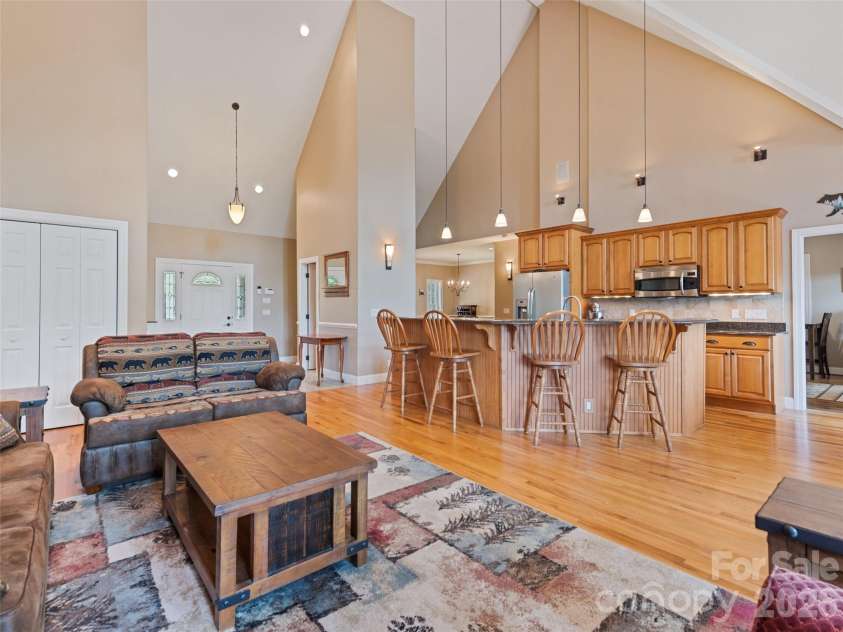 406 Inverness Drive, Waynesville, NC 28785.  MLS# CAR4393022, YatesRealty ID 30639. 