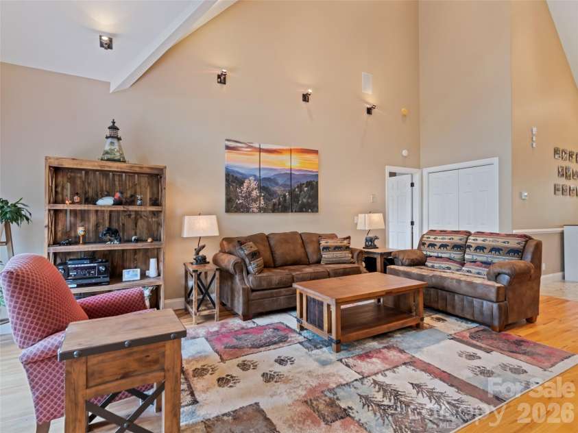 406 Inverness Drive, Waynesville, NC 28785.  MLS# CAR4393022, YatesRealty ID 30639. 