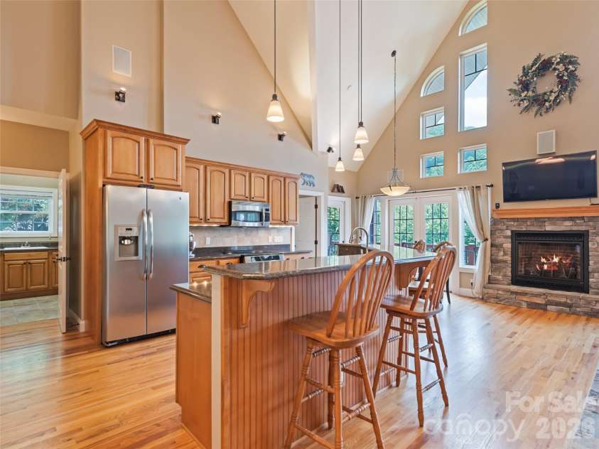 406 Inverness Drive, Waynesville, NC 28785.  MLS# CAR4393022, YatesRealty ID 30639. 