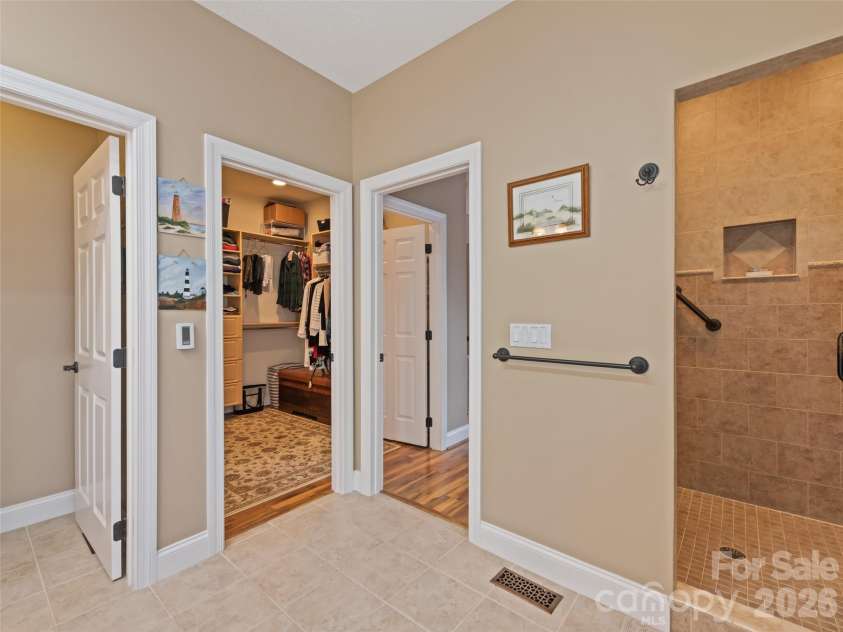 406 Inverness Drive, Waynesville, NC 28785.  MLS# CAR4393022, YatesRealty ID 30639. 