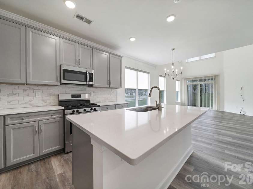 4003 Rothwood Lane, Harrisburg, NC 28075.  MLS# CAR4388383, YatesRealty ID 3064. Gourmet Kitchen