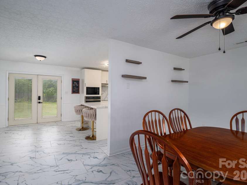 363 Don Mcginnis Road, Lincolnton, NC 28092.  MLS# CAR4391850, YatesRealty ID 30640. 