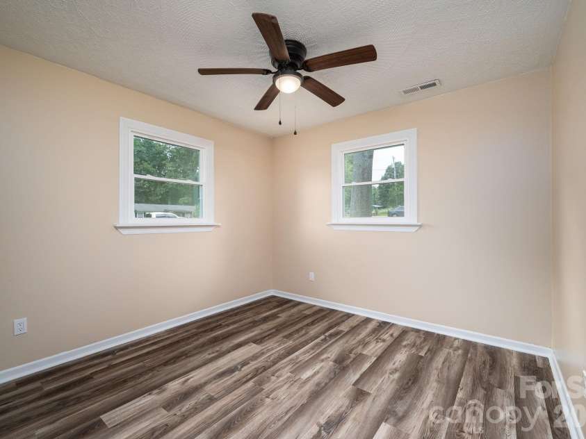363 Don Mcginnis Road, Lincolnton, NC 28092.  MLS# CAR4391850, YatesRealty ID 30640. 