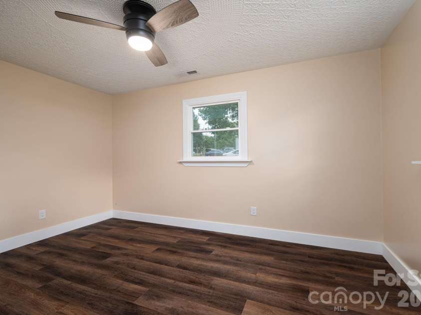 363 Don Mcginnis Road, Lincolnton, NC 28092.  MLS# CAR4391850, YatesRealty ID 30640. 
