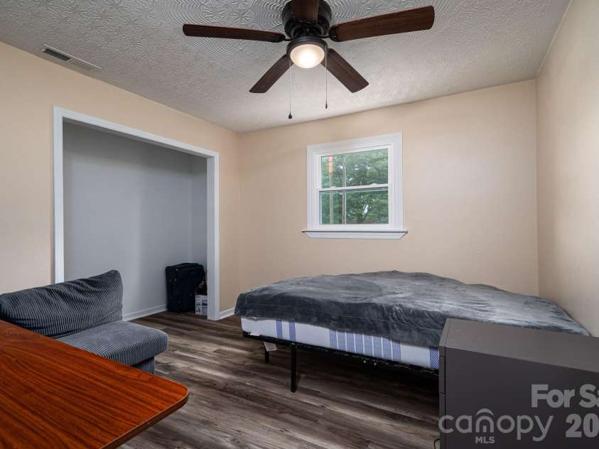 363 Don Mcginnis Road, Lincolnton, NC 28092.  MLS# CAR4391850, YatesRealty ID 30640. 
