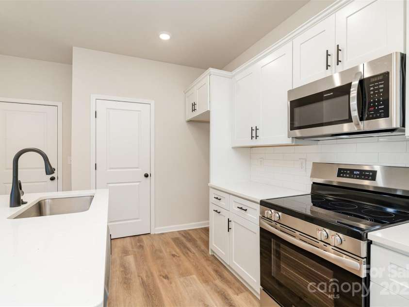 2039 Hughes Avenue, Gastonia, NC 28052.  MLS# CAR4285456, YatesRealty ID 30641. 