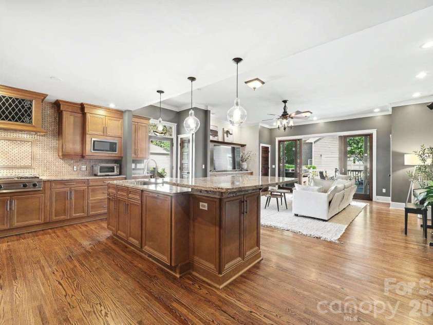 2215 Hassell Place, Charlotte, NC 28209.  MLS# CAR4382060, YatesRealty ID 30641. 