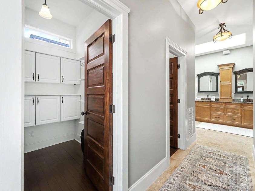 2215 Hassell Place, Charlotte, NC 28209.  MLS# CAR4382060, YatesRealty ID 30641. 