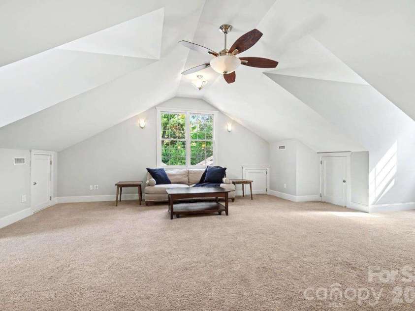 2215 Hassell Place, Charlotte, NC 28209.  MLS# CAR4382060, YatesRealty ID 30641. 