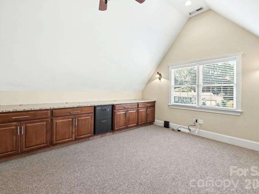 2215 Hassell Place, Charlotte, NC 28209.  MLS# CAR4382060, YatesRealty ID 30641. 