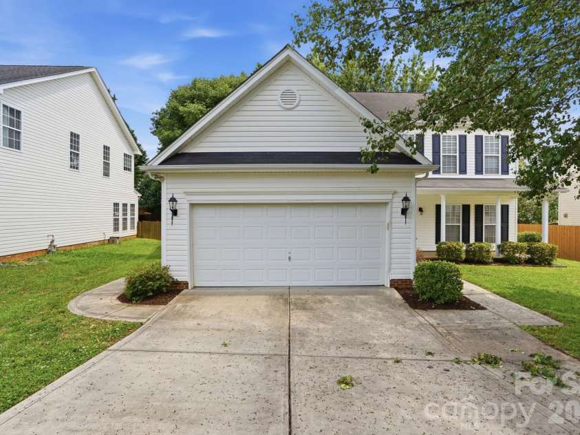 5116 Balsam Bark Lane, Fort Mill, SC 29708.  MLS# CAR4390924, YatesRealty ID 30642. 