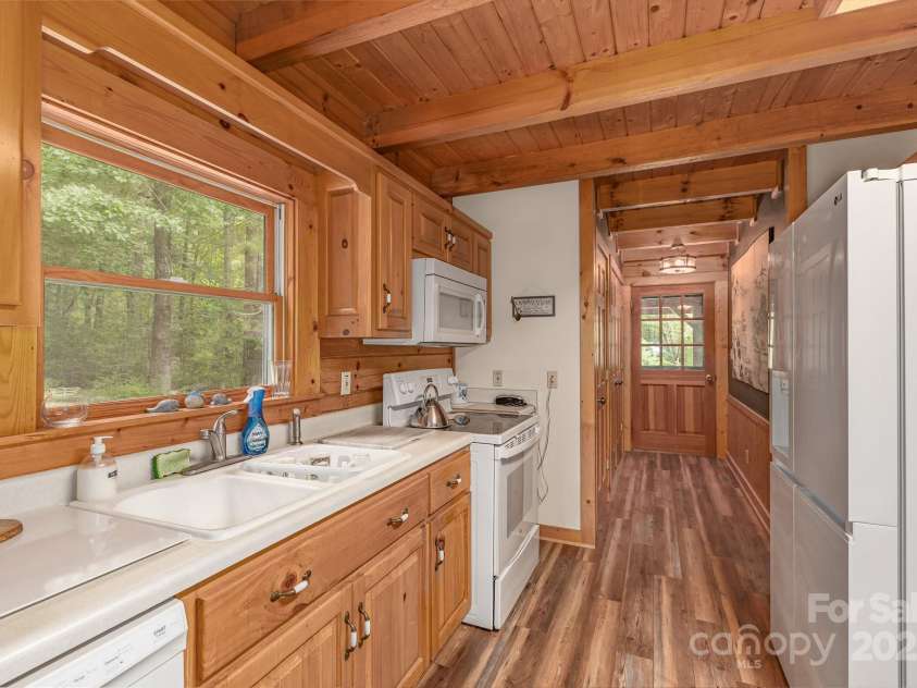 8331 Sugar Hill Road, Marion, NC 28752.  MLS# CAR4288059, YatesRealty ID 30642. Kitchen