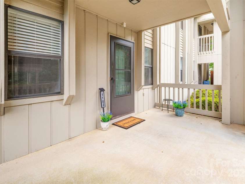 1103 Abbey Circle, Asheville, NC 28805.  MLS# CAR4285880, YatesRealty ID 30643. 