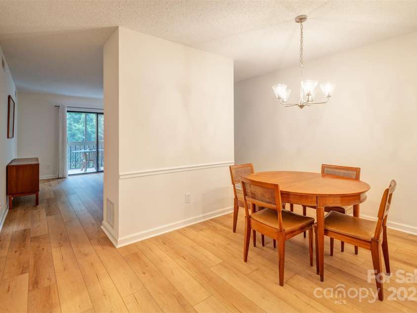 1103 Abbey Circle, Asheville, NC 28805.  MLS# CAR4285880, YatesRealty ID 30643. 