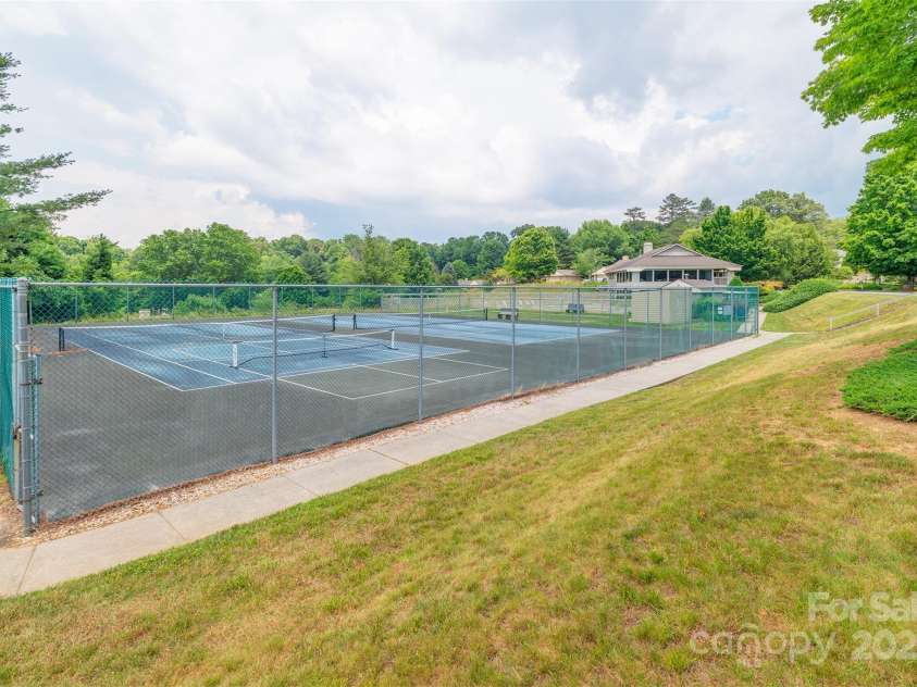 1103 Abbey Circle, Asheville, NC 28805.  MLS# CAR4285880, YatesRealty ID 30643. Community tennis courts