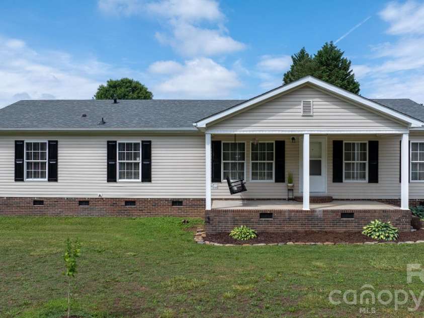 150 Bost Nursery Road, Maiden, NC 28650.  MLS# CAR4388448, YatesRealty ID 30643. New HVAC 2021