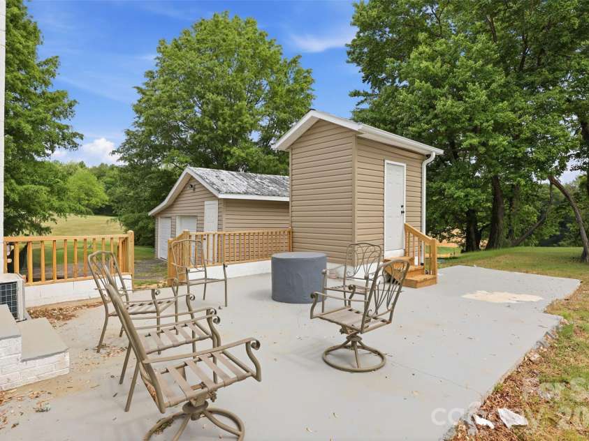 391 & 395 Poplar Springs Road, Elkin, NC 28621.  MLS# CAR4388642, YatesRealty ID 30644. 