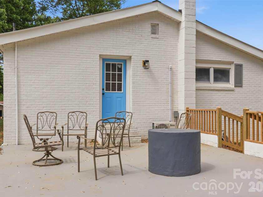 391 & 395 Poplar Springs Road, Elkin, NC 28621.  MLS# CAR4388642, YatesRealty ID 30644. 