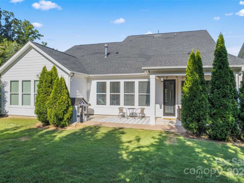 429 Sensibility Circle, Fort Mill, SC 29708.  MLS# CAR4279790, YatesRealty ID 30644. 