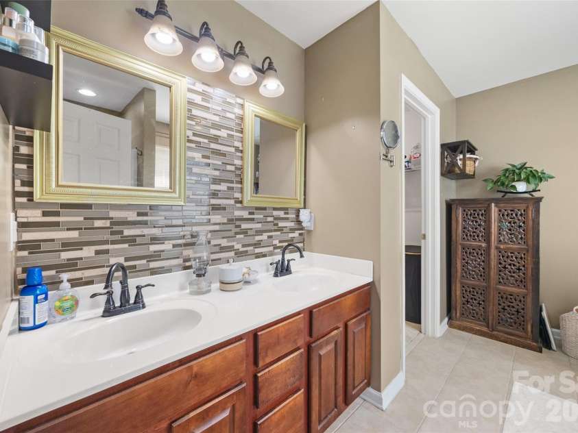 183 Autumn Falls Drive, Clover, SC 29710.  MLS# CAR4360967, YatesRealty ID 30645. 