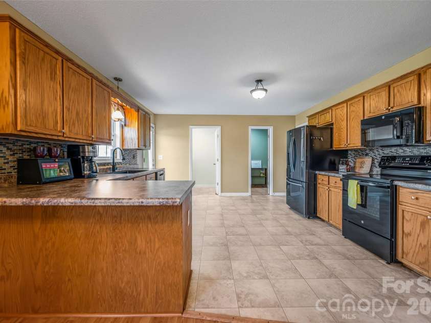 158 Autumn Woods Drive, Kings Mountain, NC 28086.  MLS# CAR4382691, YatesRealty ID 30647. 