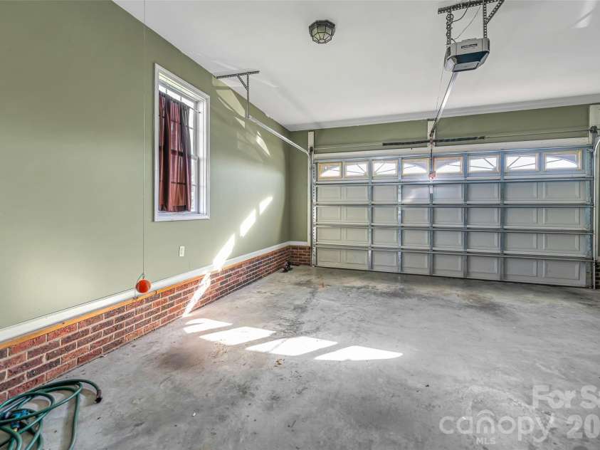 158 Autumn Woods Drive, Kings Mountain, NC 28086.  MLS# CAR4382691, YatesRealty ID 30647. 