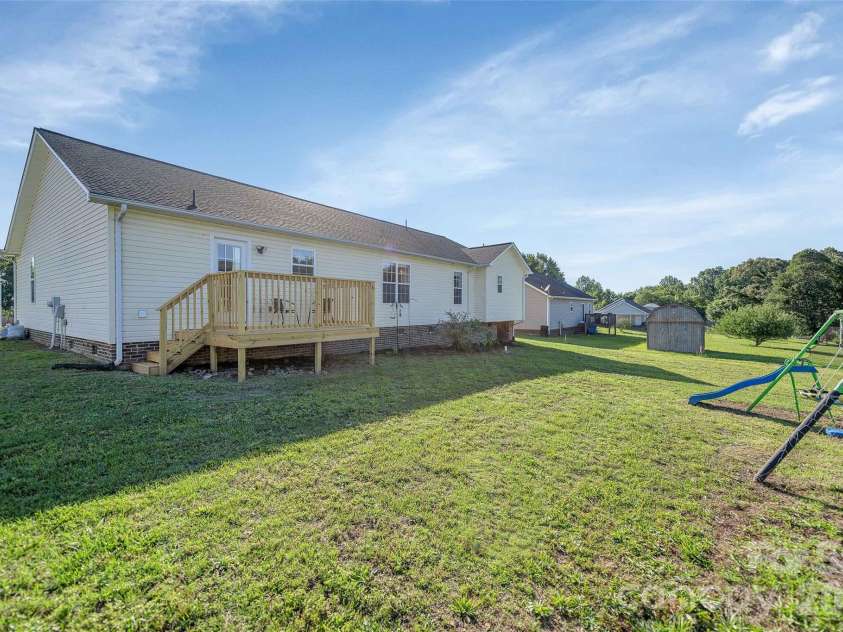 158 Autumn Woods Drive, Kings Mountain, NC 28086.  MLS# CAR4382691, YatesRealty ID 30647. 