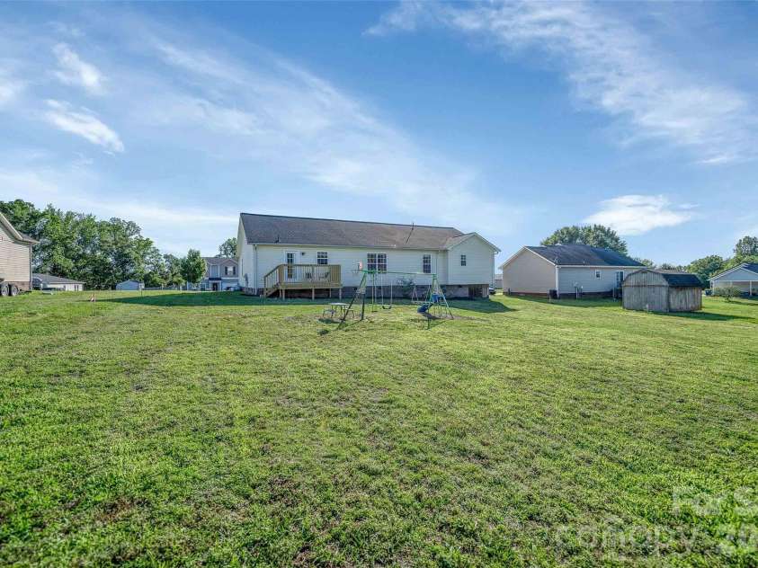 158 Autumn Woods Drive, Kings Mountain, NC 28086.  MLS# CAR4382691, YatesRealty ID 30647. 