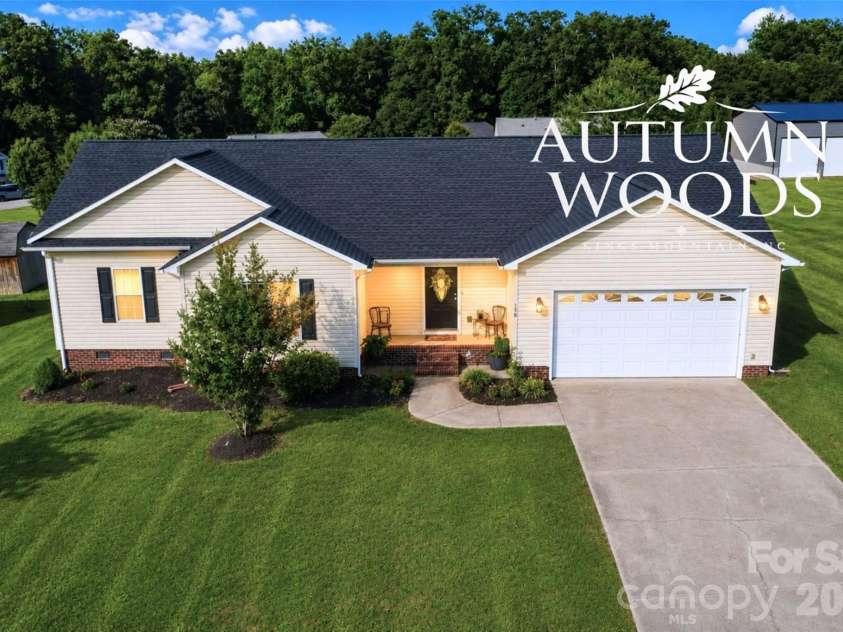158 Autumn Woods Drive, Kings Mountain, NC 28086.  MLS# CAR4382691, YatesRealty ID 30647. 