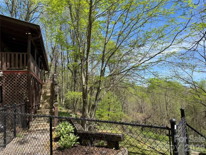 1618 Walnut Creek Road, Waynesville, NC 28786.  MLS# CAR4370470, YatesRealty ID 30649. 