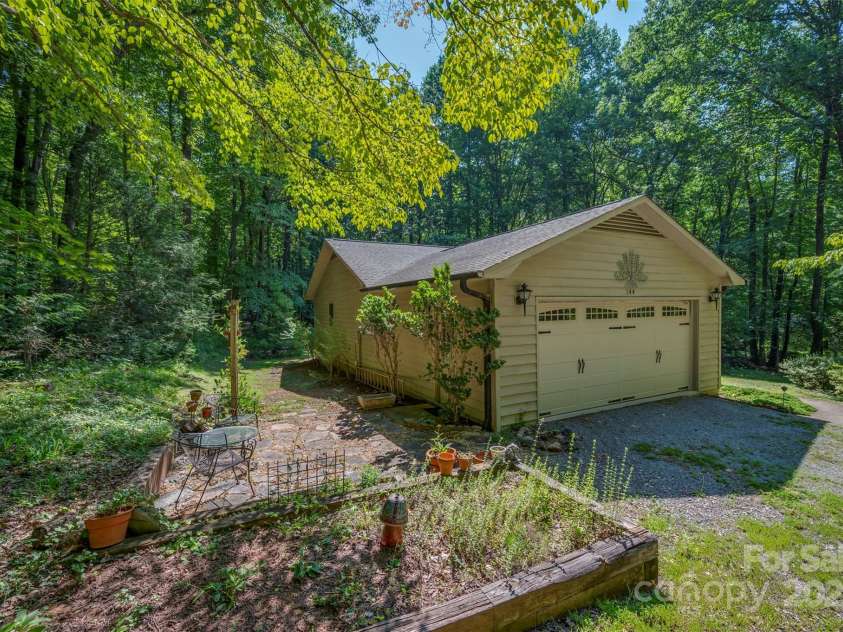 144 Beechwood Drive, Columbus, NC 28722.  MLS# CAR4277729, YatesRealty ID 3065. 