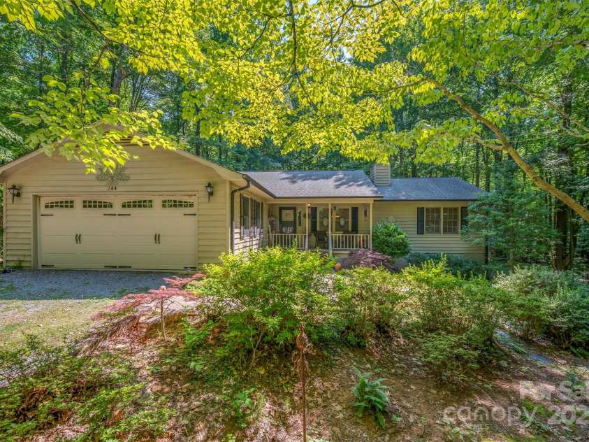 144 Beechwood Drive, Columbus, NC 28722.  MLS# CAR4277729, YatesRealty ID 3065. 