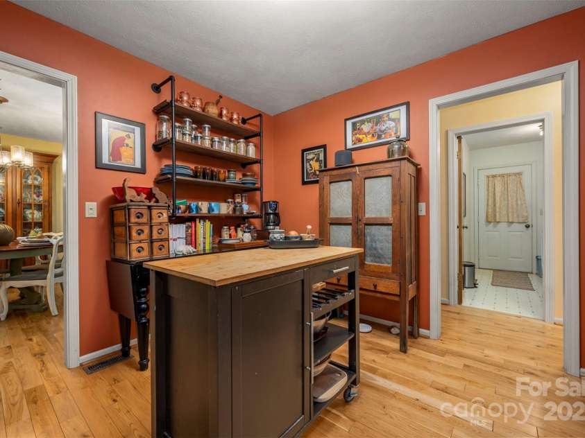 144 Beechwood Drive, Columbus, NC 28722.  MLS# CAR4277729, YatesRealty ID 3065. 