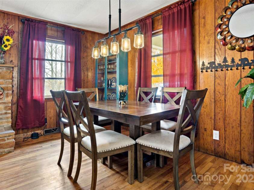 390 Pendley Road, Spruce Pine, NC 28777.  MLS# CAR4219056, YatesRealty ID 3065. 