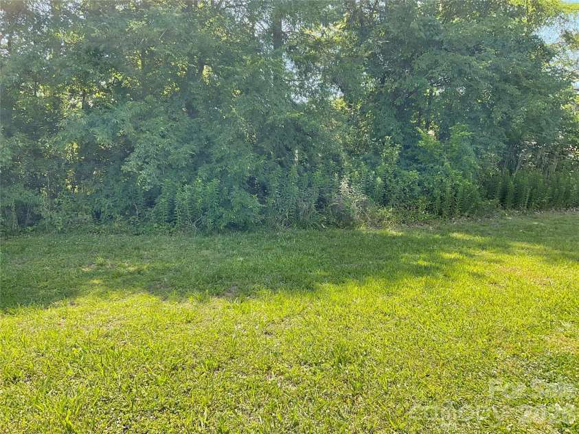 324 Greentree Street, Rock Hill, SC 29730.  MLS# CAR4390479, YatesRealty ID 30650. 