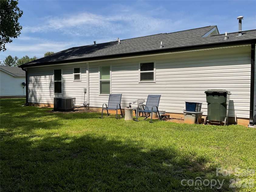 324 Greentree Street, Rock Hill, SC 29730.  MLS# CAR4390479, YatesRealty ID 30650. 