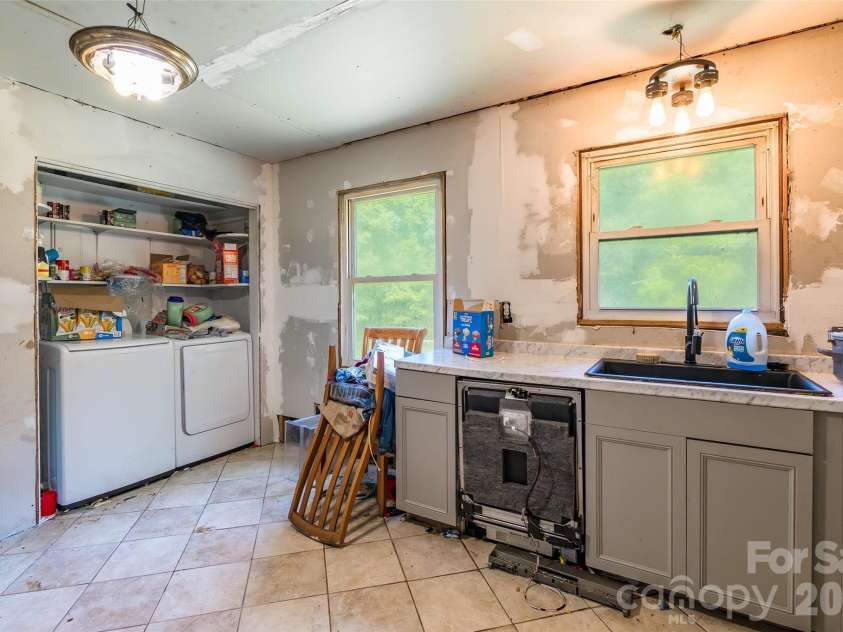 1820 Brian Kelly Lane, Fort Mill, SC 29708.  MLS# CAR4388377, YatesRealty ID 30651. 