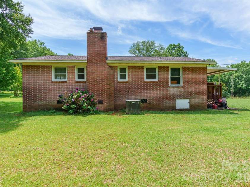 1820 Brian Kelly Lane, Fort Mill, SC 29708.  MLS# CAR4388377, YatesRealty ID 30651. 