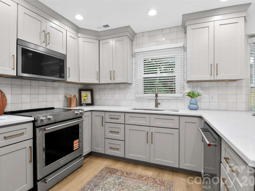 1943 Watlington Drive, Charlotte, NC 28270.  MLS# CAR4388699, YatesRealty ID 30653. 